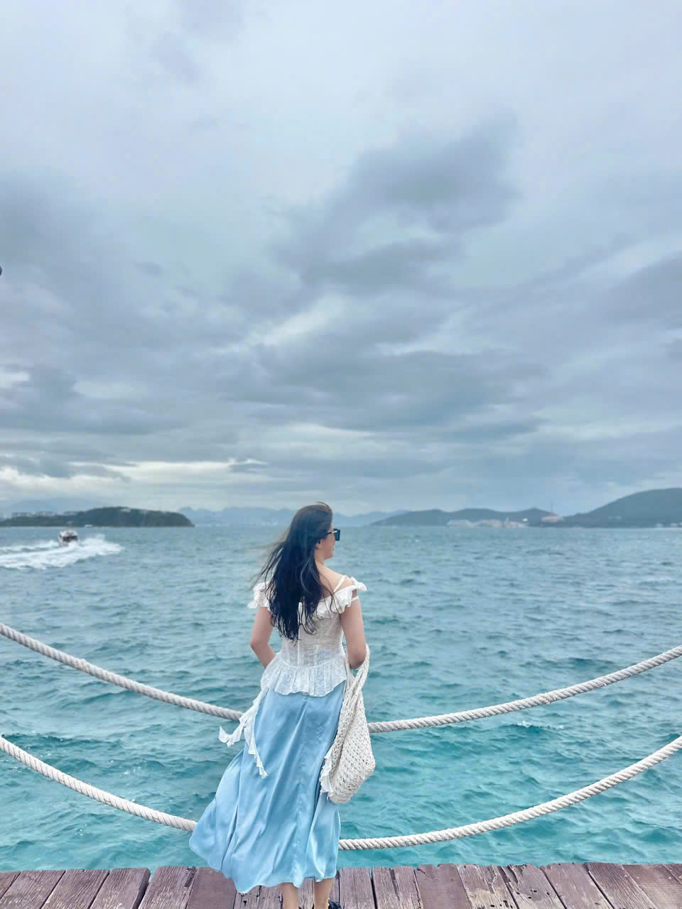 Tour 3 ĐẢO VIP (Tắm biển / Ca múa nhạc)